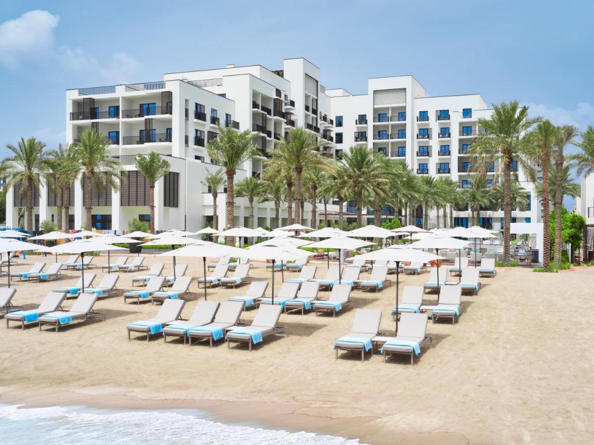 Palace Beach Resort Fujairah Exterior photo Beach at the hotel