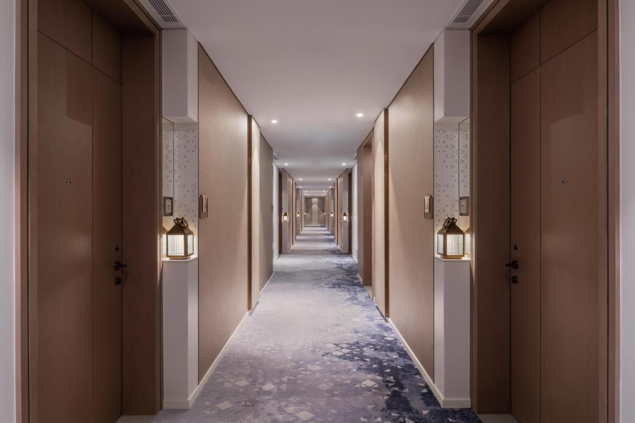 Palace Beach Resort Fujairah Exterior photo Corridor