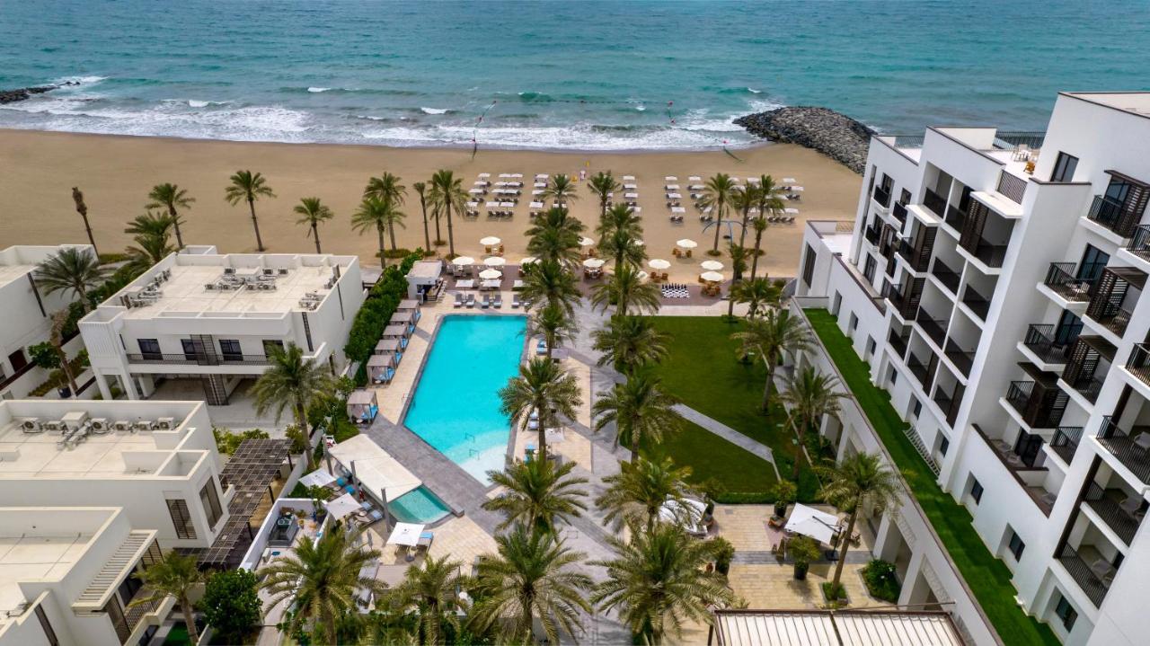 Palace Beach Resort Fujairah Exterior photo Aerial view of the hotel